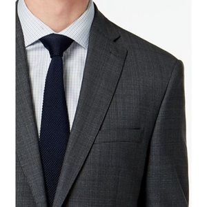 LIKE NEW DKNY Men’s Plaid Suit Jacket 👔